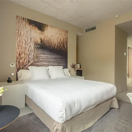 Viura Hotel 4*