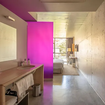 Viura Hotel 4*