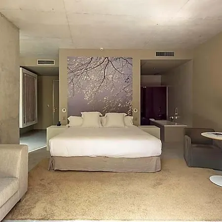 Viura Hotel 4*